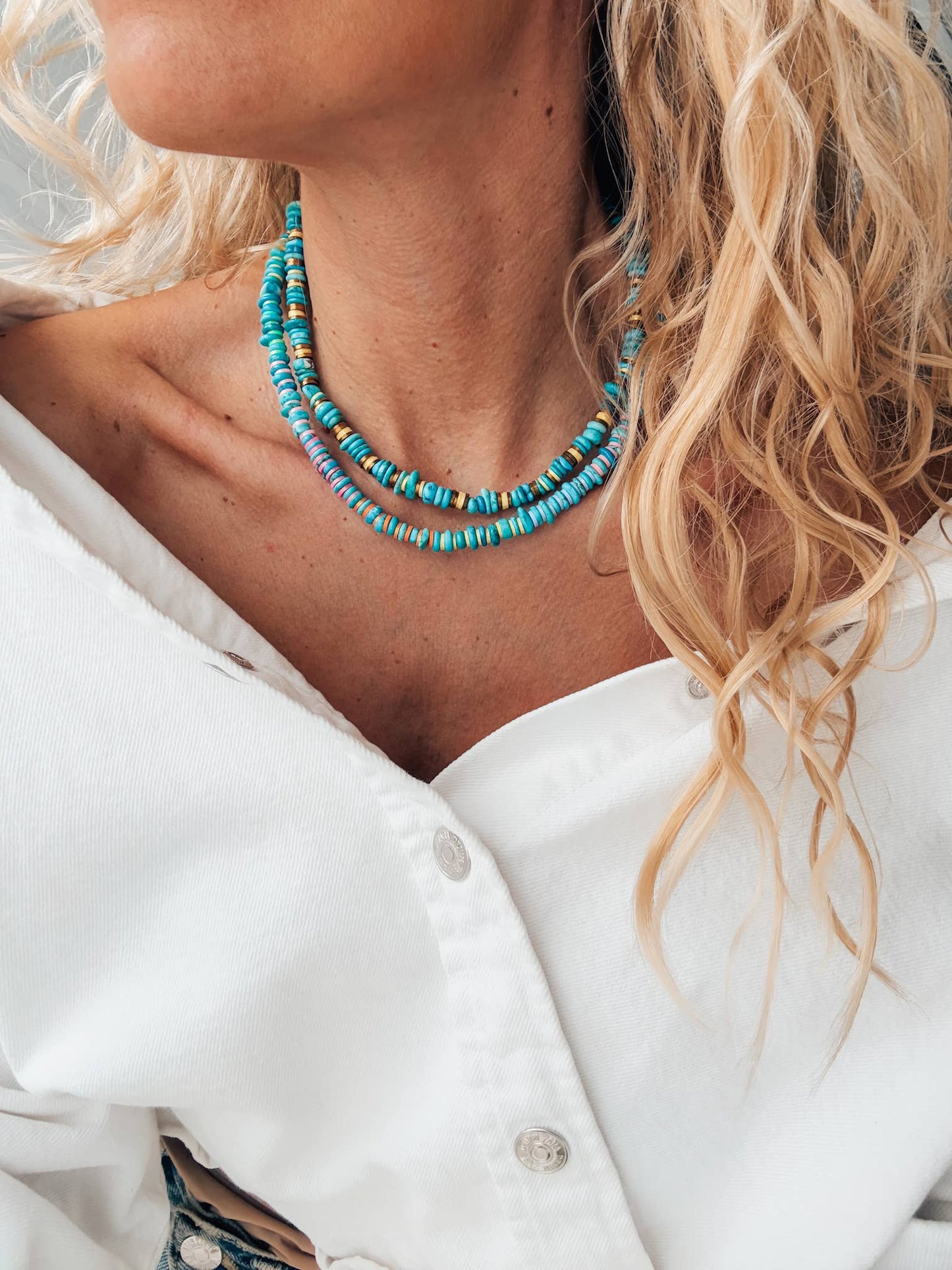 Turquoise rodelle beaded necklaces with colorful details : Yellow