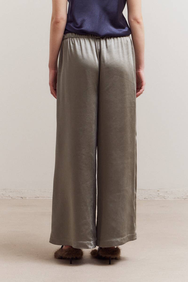 50698 - BANDING WAIST WIDE SATIN PANTS: CREAM / Contemporary / LARGE