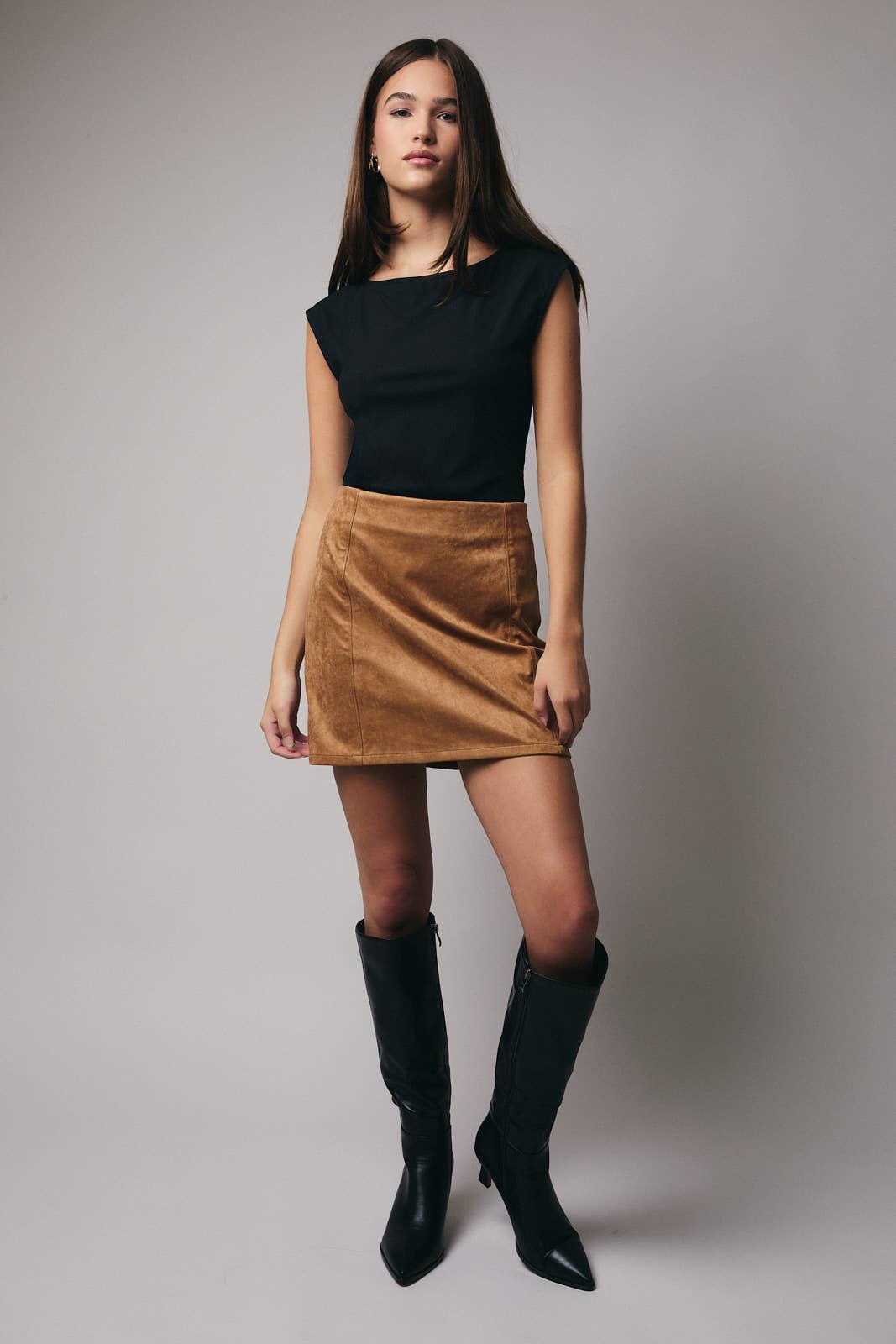 SUEDE MINI SKIRT: TAN / S