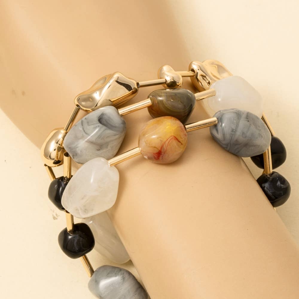 Irregular Metallic And Acrylic Beaded Bracelet Set: GDBRN