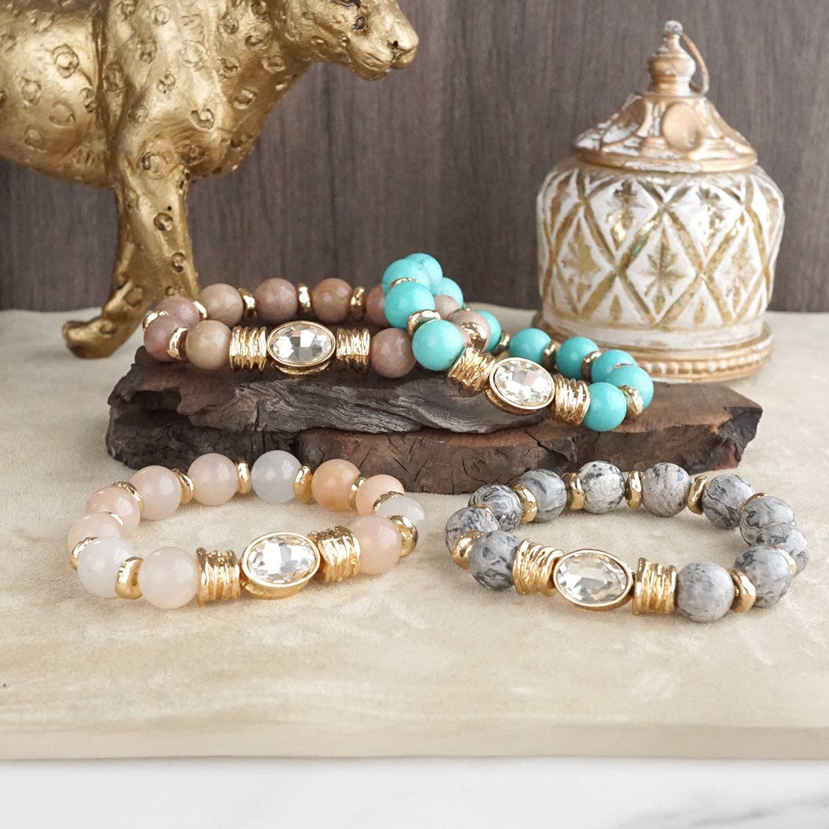 Earthy Gleam – Statement Beaded Bracelet with Oval Crystal: Gray