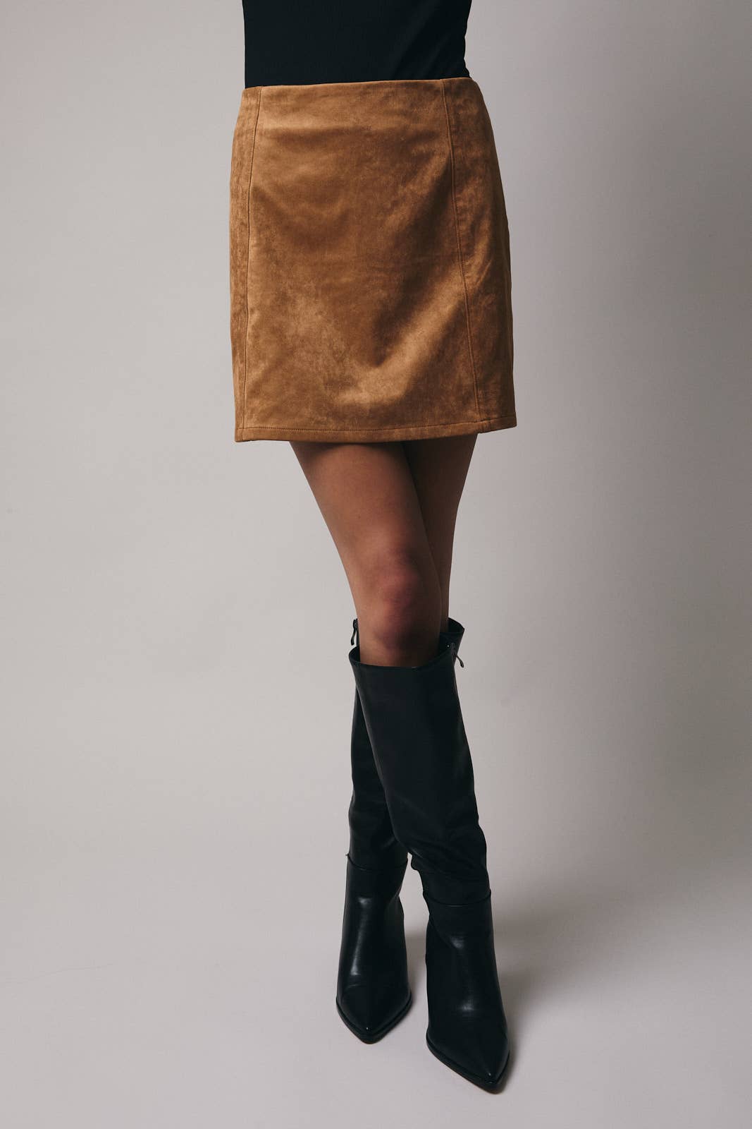 SUEDE MINI SKIRT: TAN / L