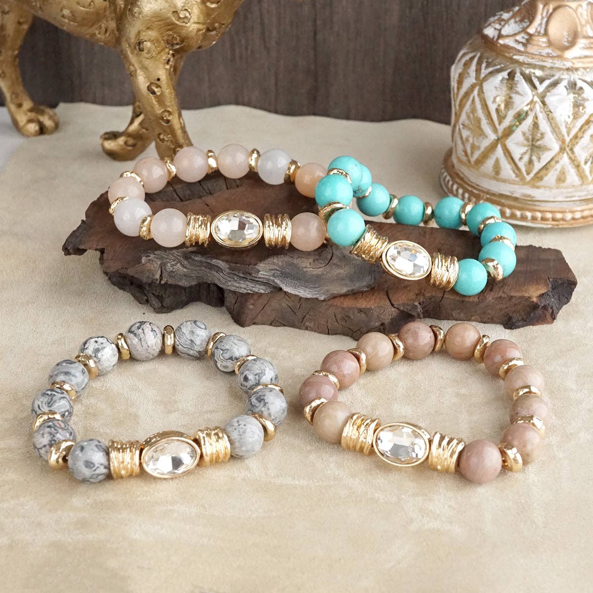Earthy Gleam – Statement Beaded Bracelet with Oval Crystal: Gray