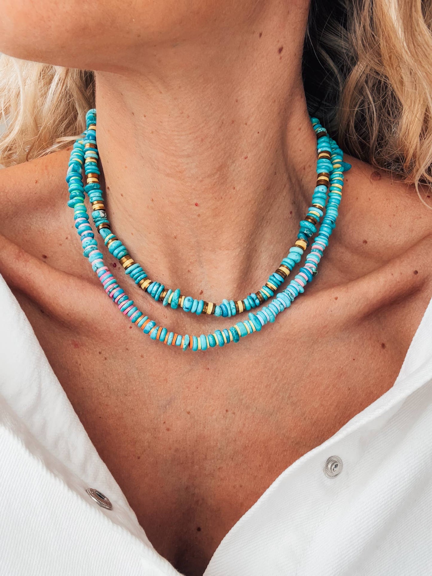 Turquoise rodelle beaded necklaces with colorful details : Yellow