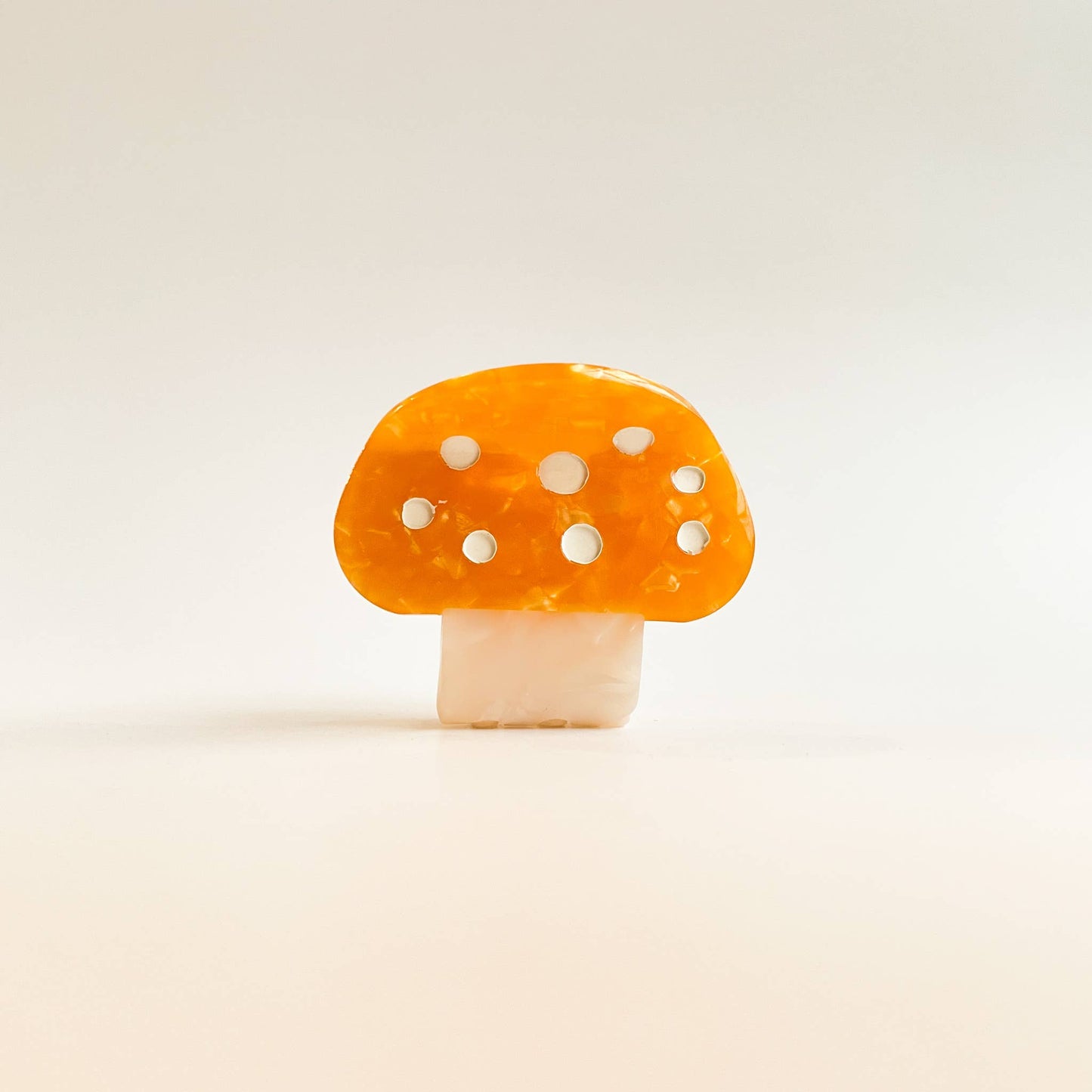 Alice | Small Mushroom Claw Clip: Assorted