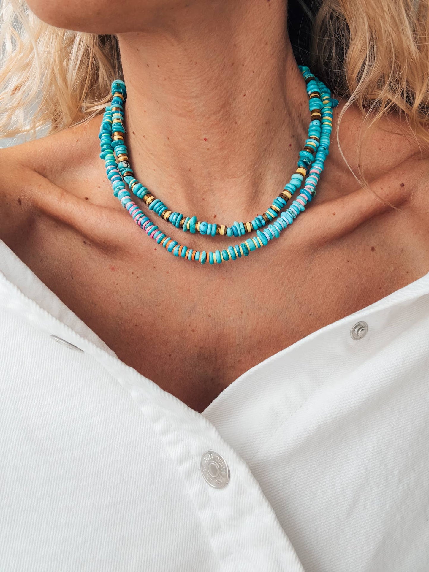 Turquoise rodelle beaded necklaces with colorful details : Yellow