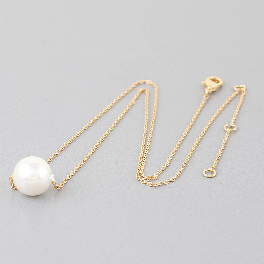 Classic Pearl Pendant Necklace: SCR