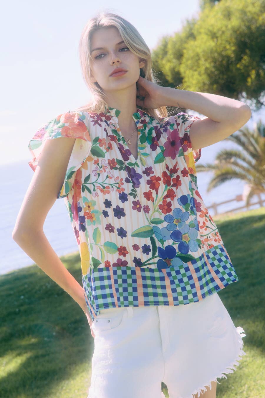 Floral Border Printed Flutter Sleeve Blouse: Peach Bloom / L