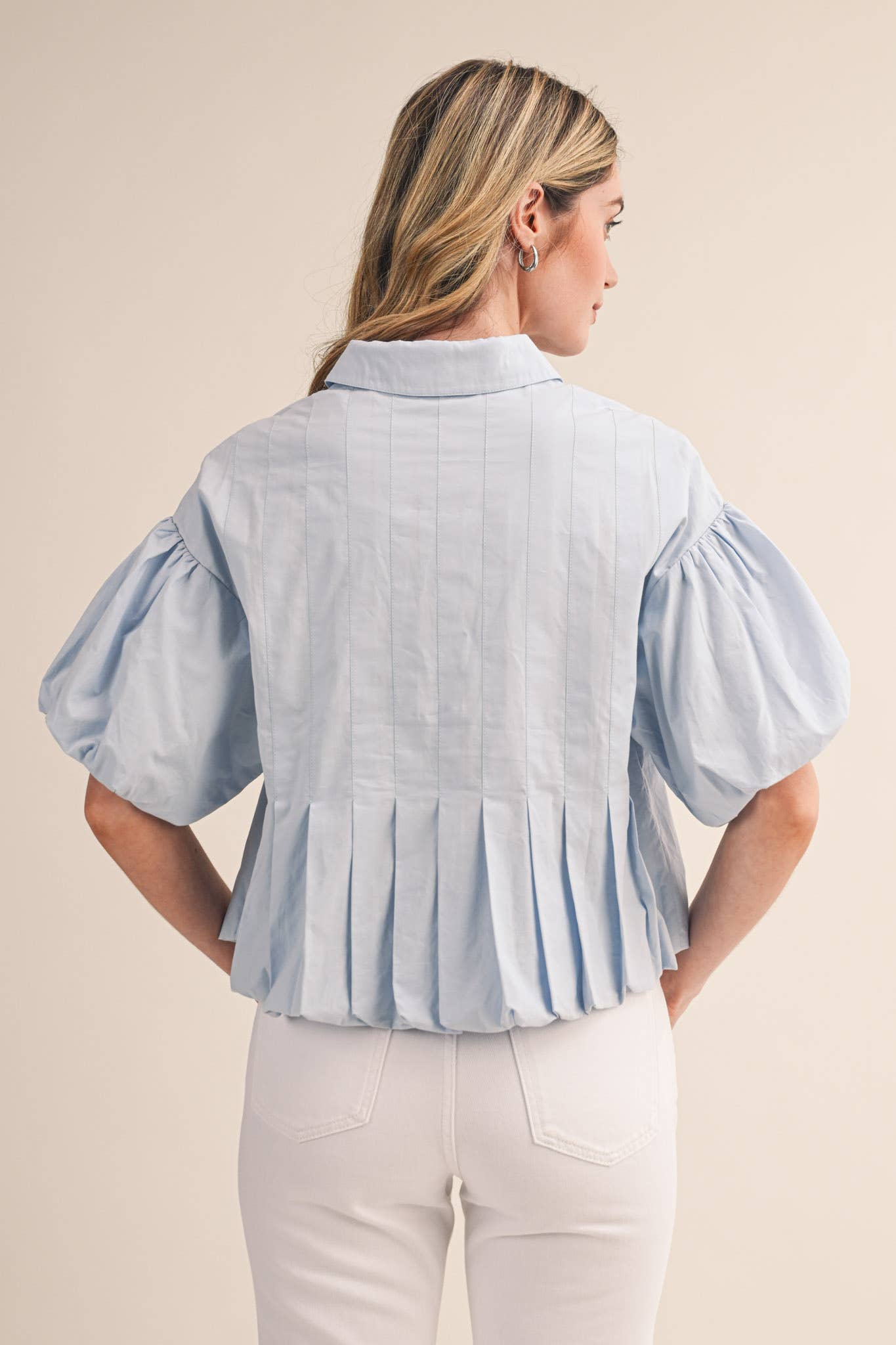 PLEATED BUBBLE HEM BUTTON DOWN TOP MTP4694: SKY BLUE / M