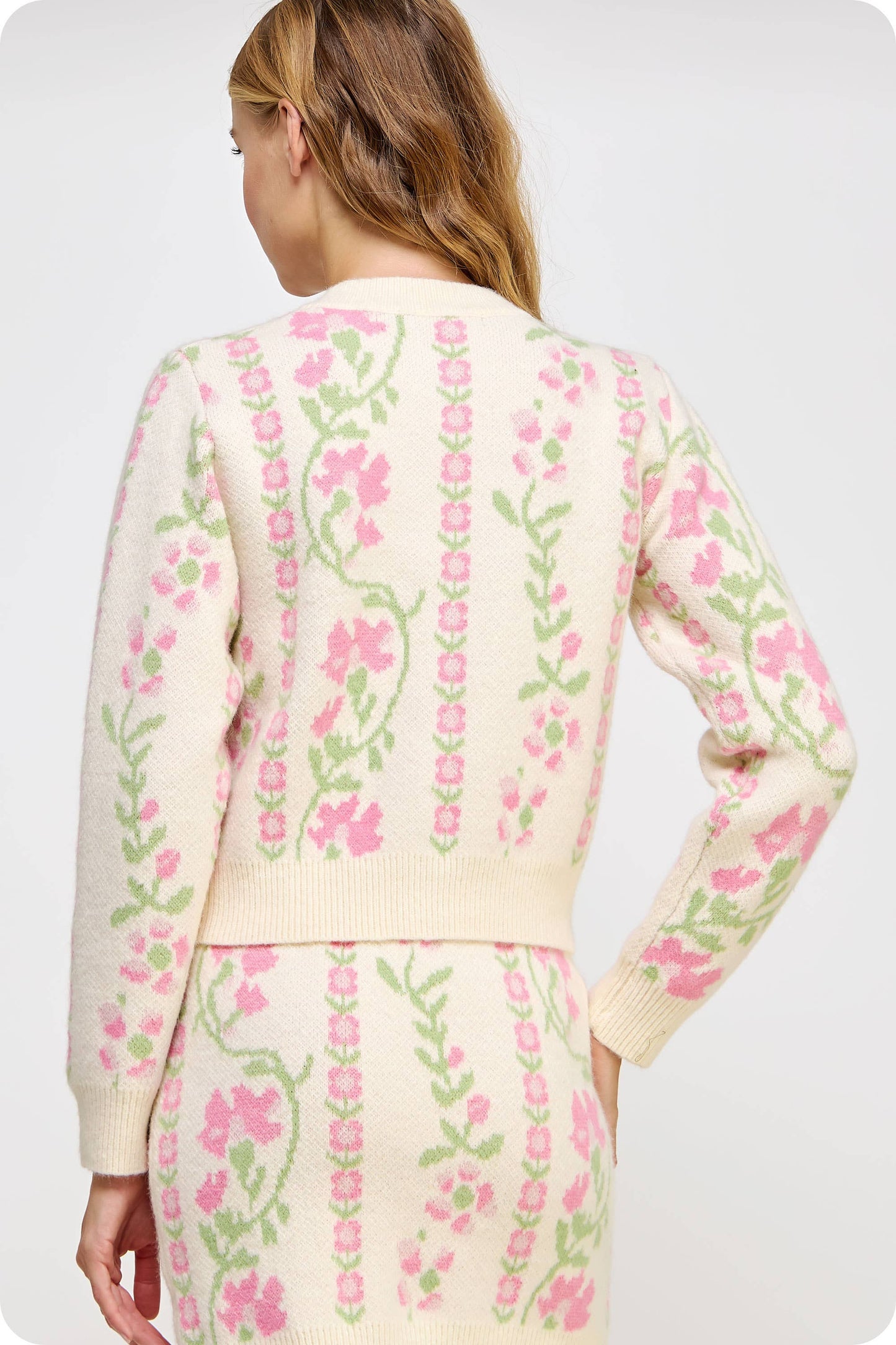 Floral Intarsia Sweater Cardigan: Cream / L