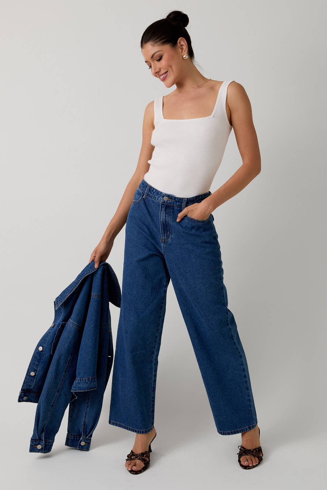 SCALLOP EMBO POCKET DENIM PANTS: DENIM / L