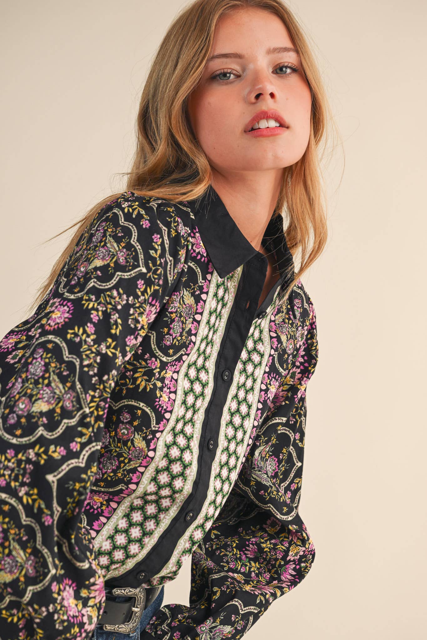 EXCLUSIVE FLORAL BORDER PRINT BUTTON UP TOP MTP4126: Ivory Multi / L