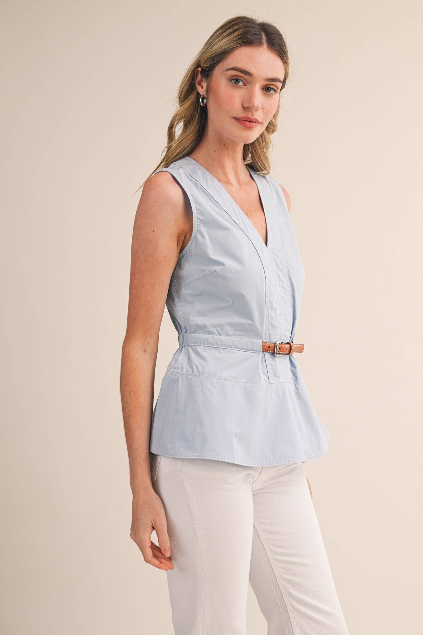SLEEVELESS BELTED PEPLUM TOP MTP4684: OFF WHITE / L