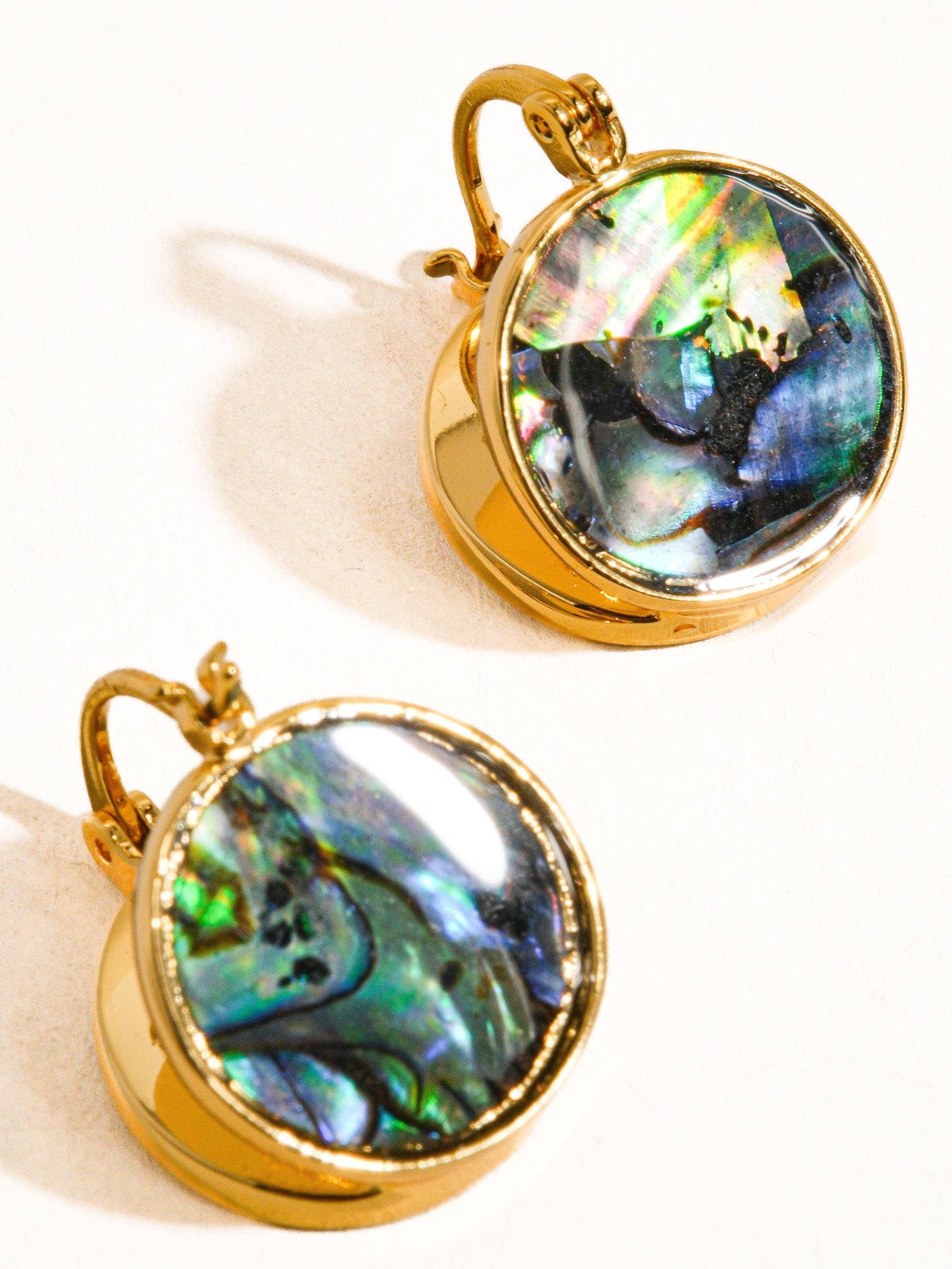 Zarae 18K Gold Round Natural Shell Earring: Multi-Colored