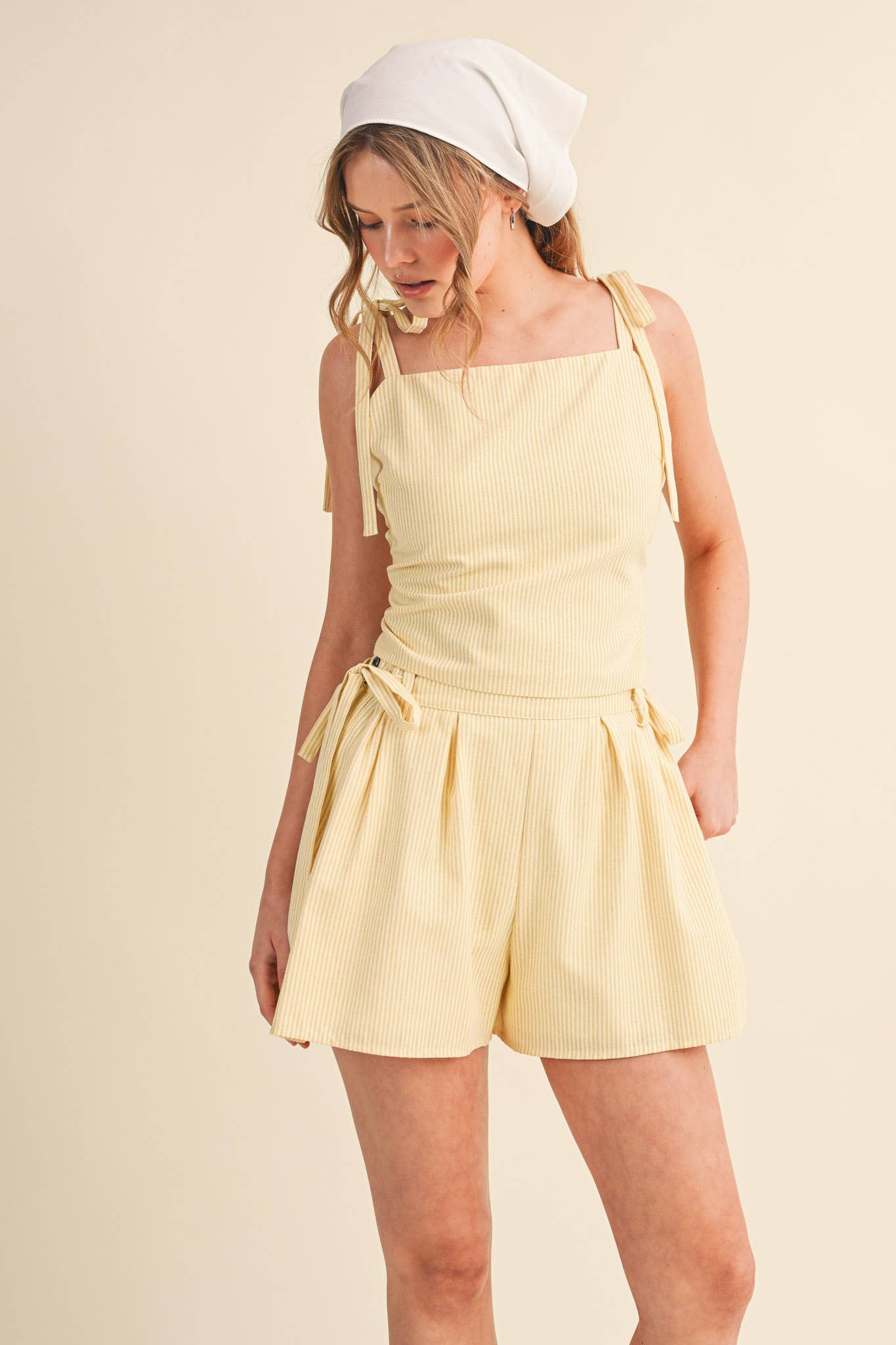 STRIPED TIE SHOULDER CROP TOP AND SHORTS SET MPST4791: BLUE STRIPE / M