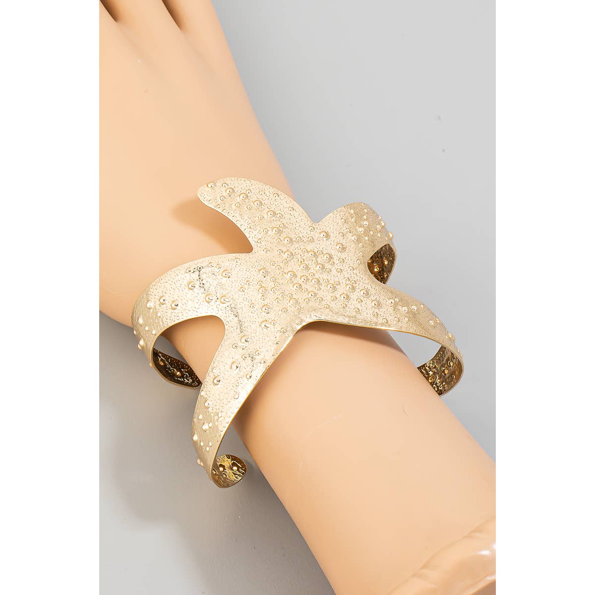 Metallic Starfish Cuff Bracelet: RH