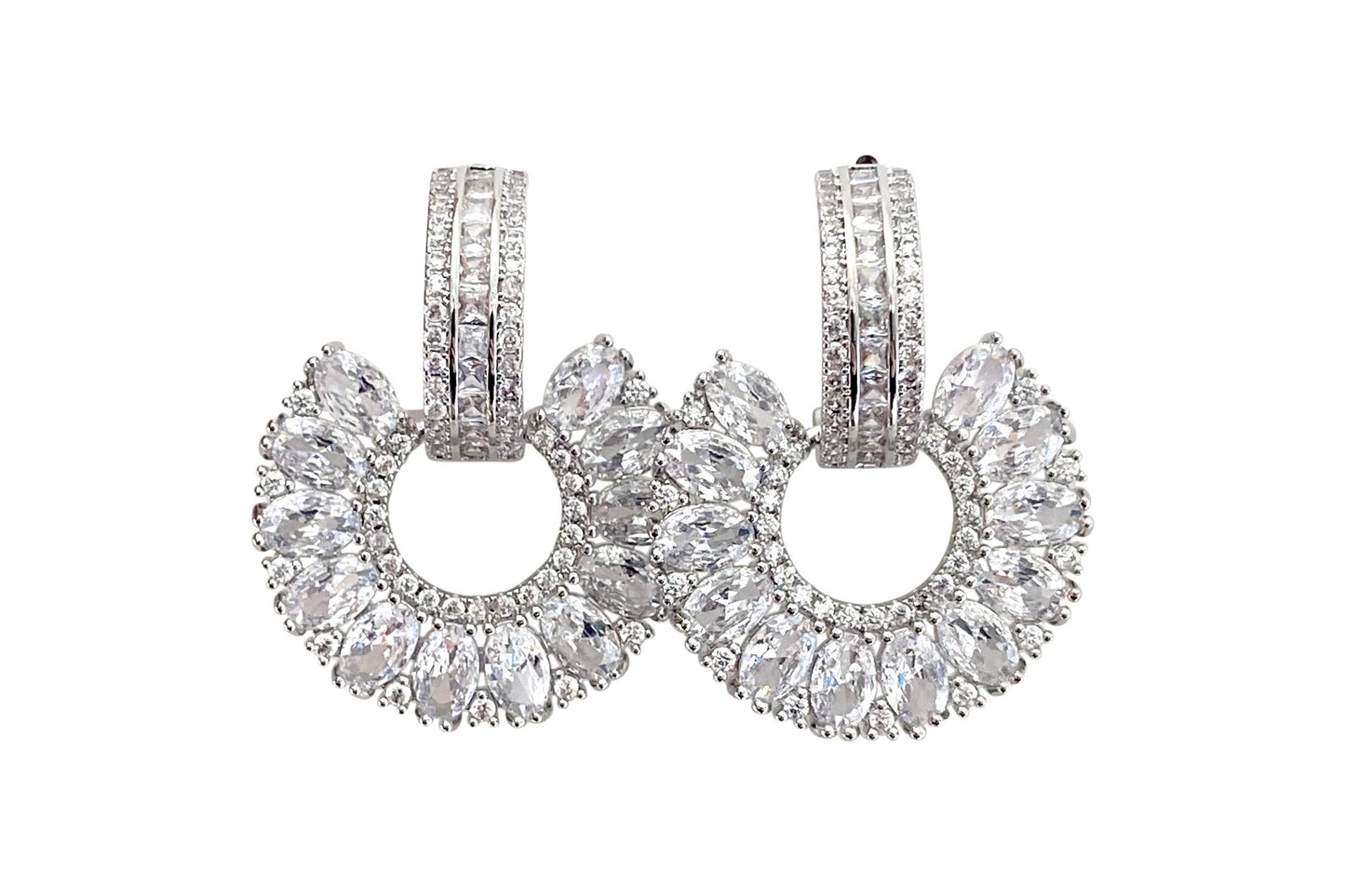 Barnes Statement Earring: Gold