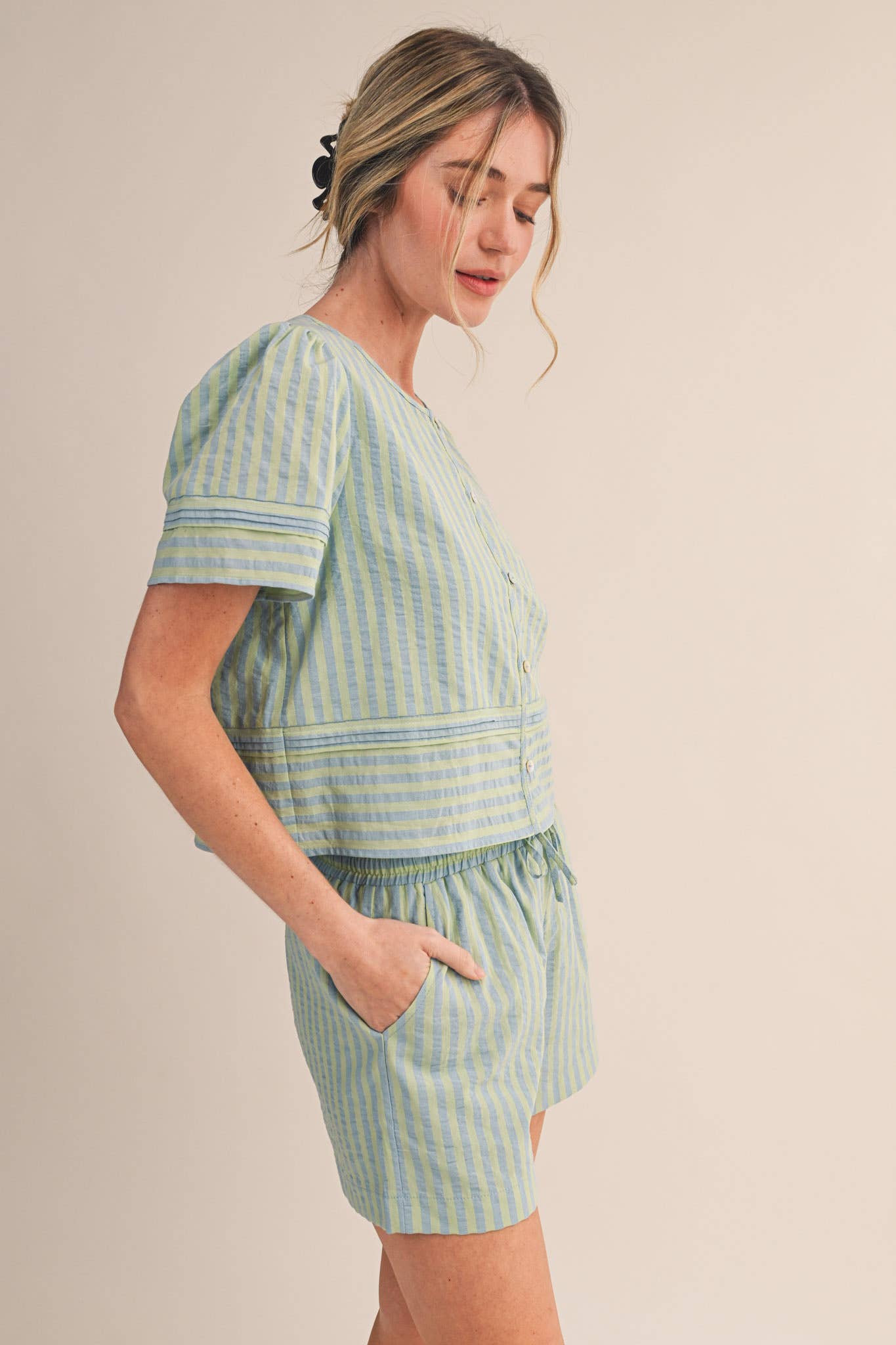 STRIPED BUTTON UP TOP AND SHORTS SET MPST4488: YELLOW PINK STRIPE / L