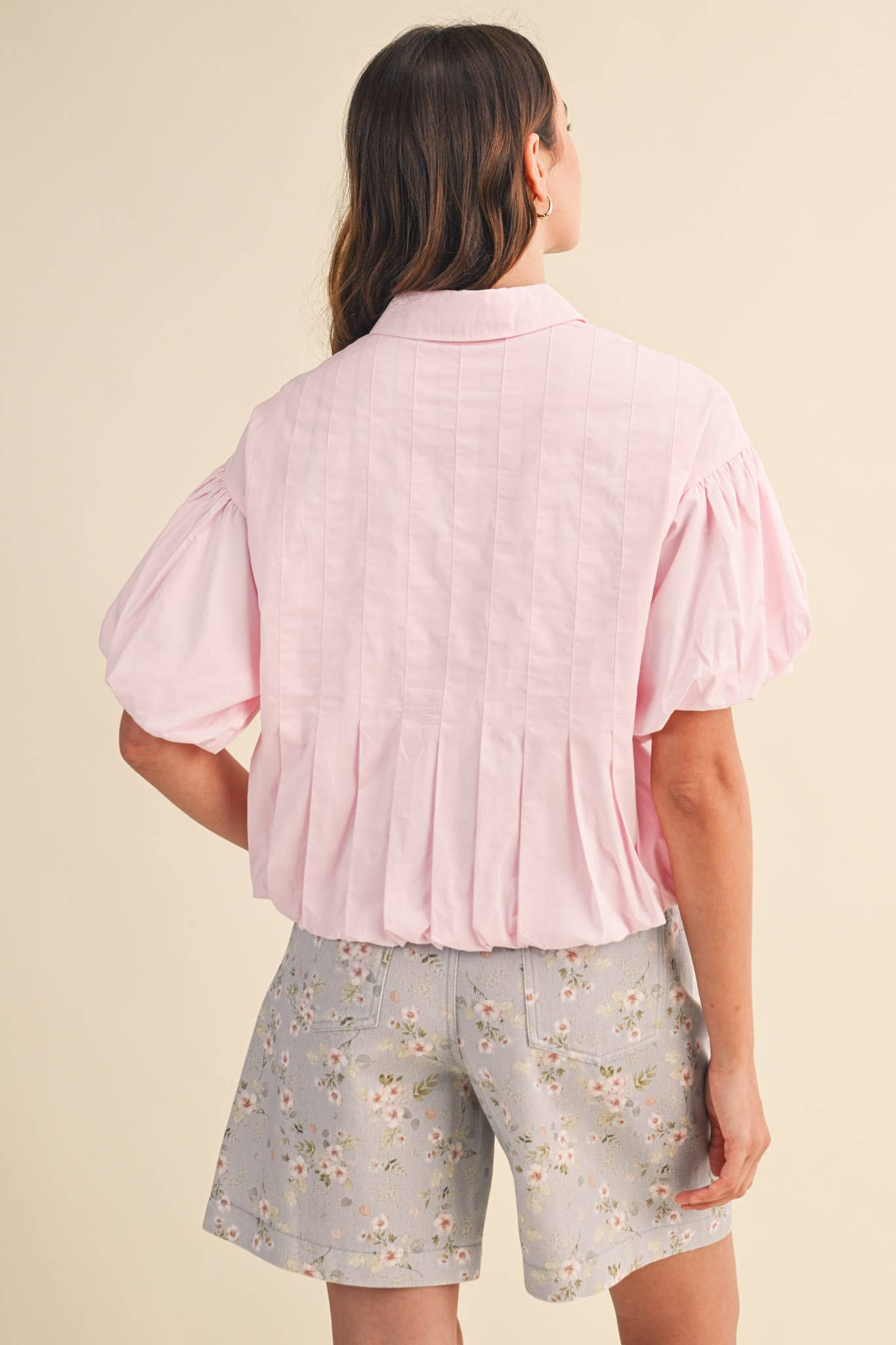PLEATED BUBBLE HEM BUTTON DOWN TOP MTP4694: SKY BLUE / M