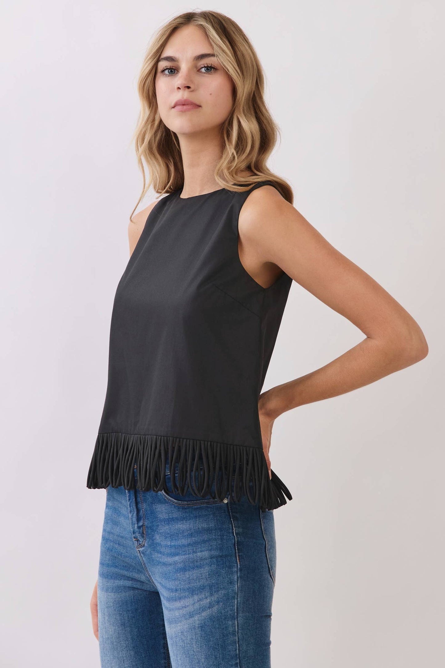 CT10040-Fringe Hem Sleeveless Top: Fuchsia / S