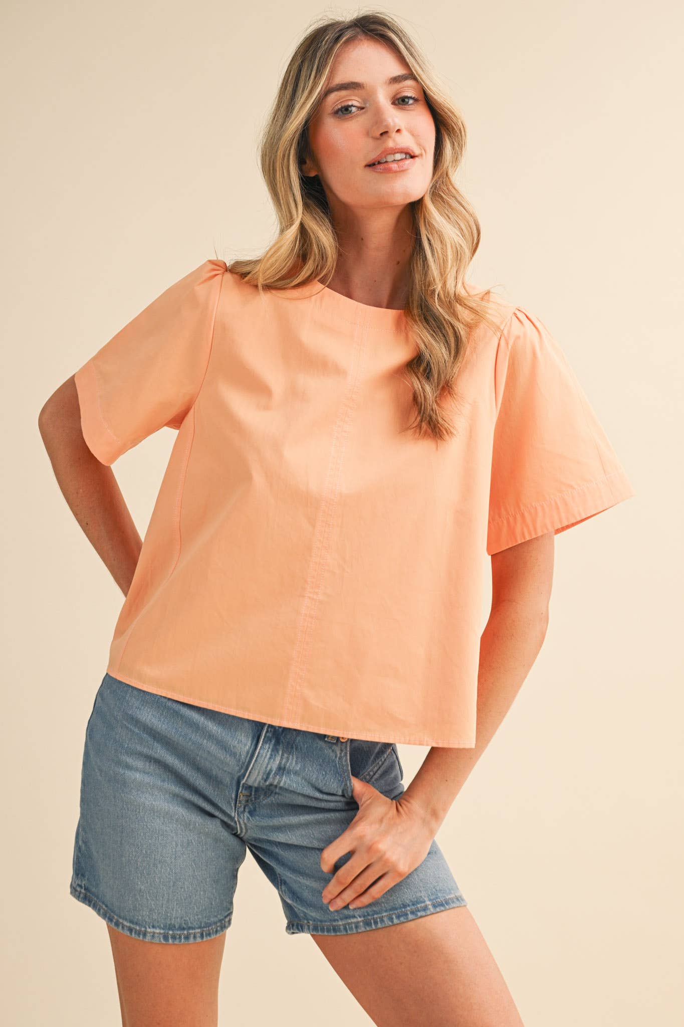 SEAM DETAIL SHORT SLEEVE BOXY TOP MTP4795: APPLE GREEN / M