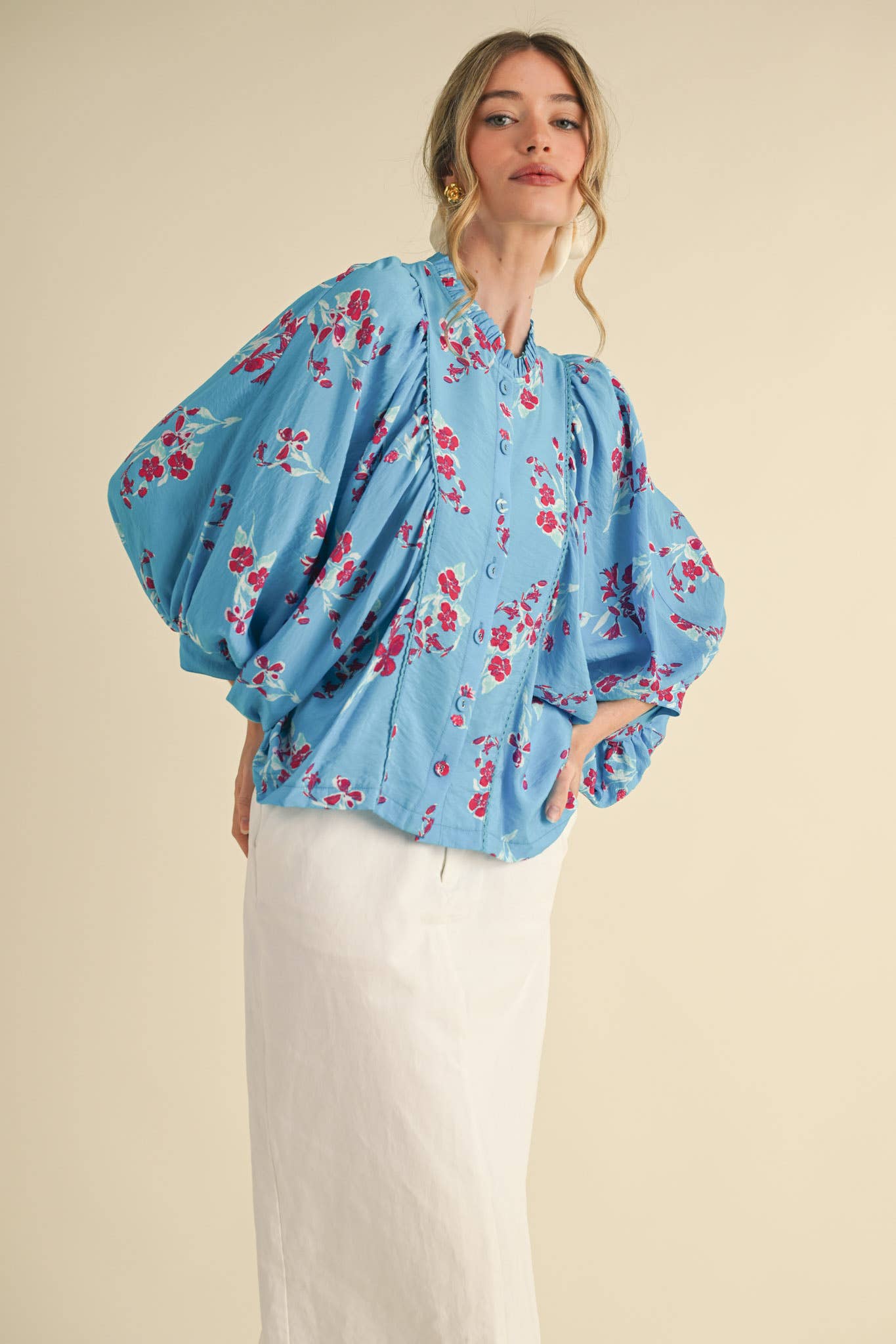 EXCLUSIVE PRINT FLORAL DOLMAN SLEEVE BLOUSE MTP3871: Electric Blue Floral / M