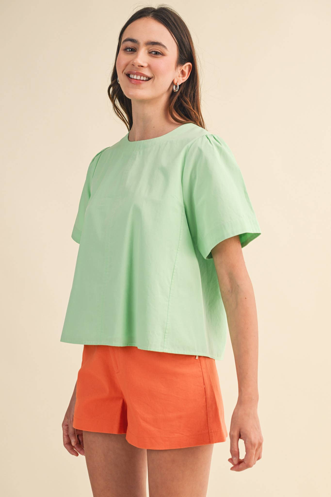 SEAM DETAIL SHORT SLEEVE BOXY TOP MTP4795: APPLE GREEN / L