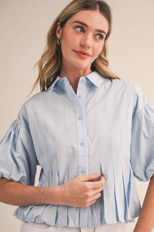 PLEATED BUBBLE HEM BUTTON DOWN TOP MTP4694: SKY BLUE / L