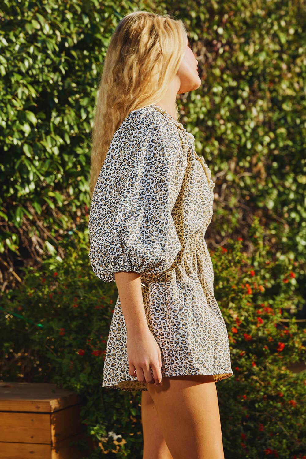 IR5268A Smocked V-neck Ruffled Leopard Print Romper: Cream leopard / S-M-L (2-2-2)