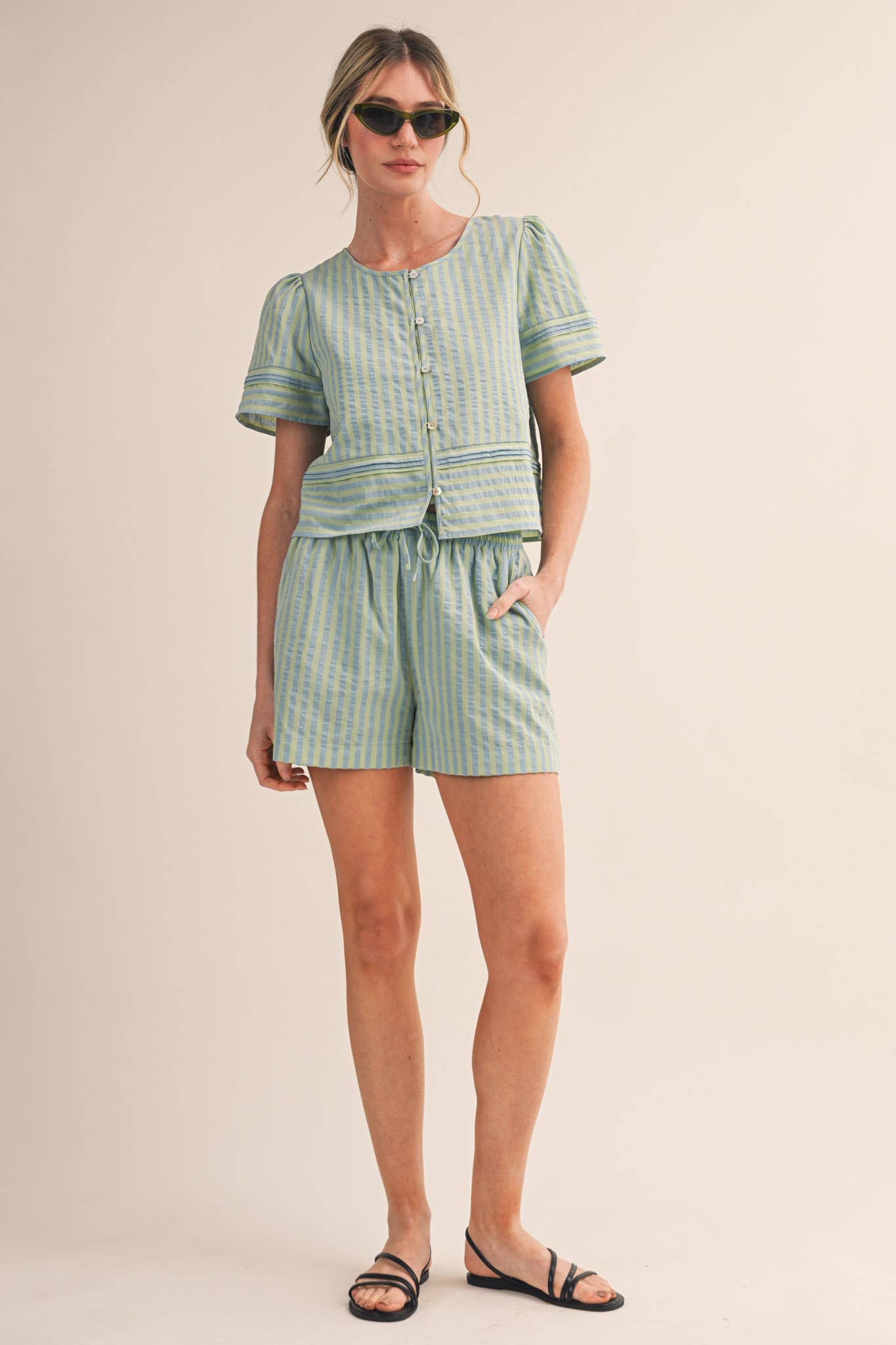 STRIPED BUTTON UP TOP AND SHORTS SET MPST4488: BLUE SAGE STRIPE / S