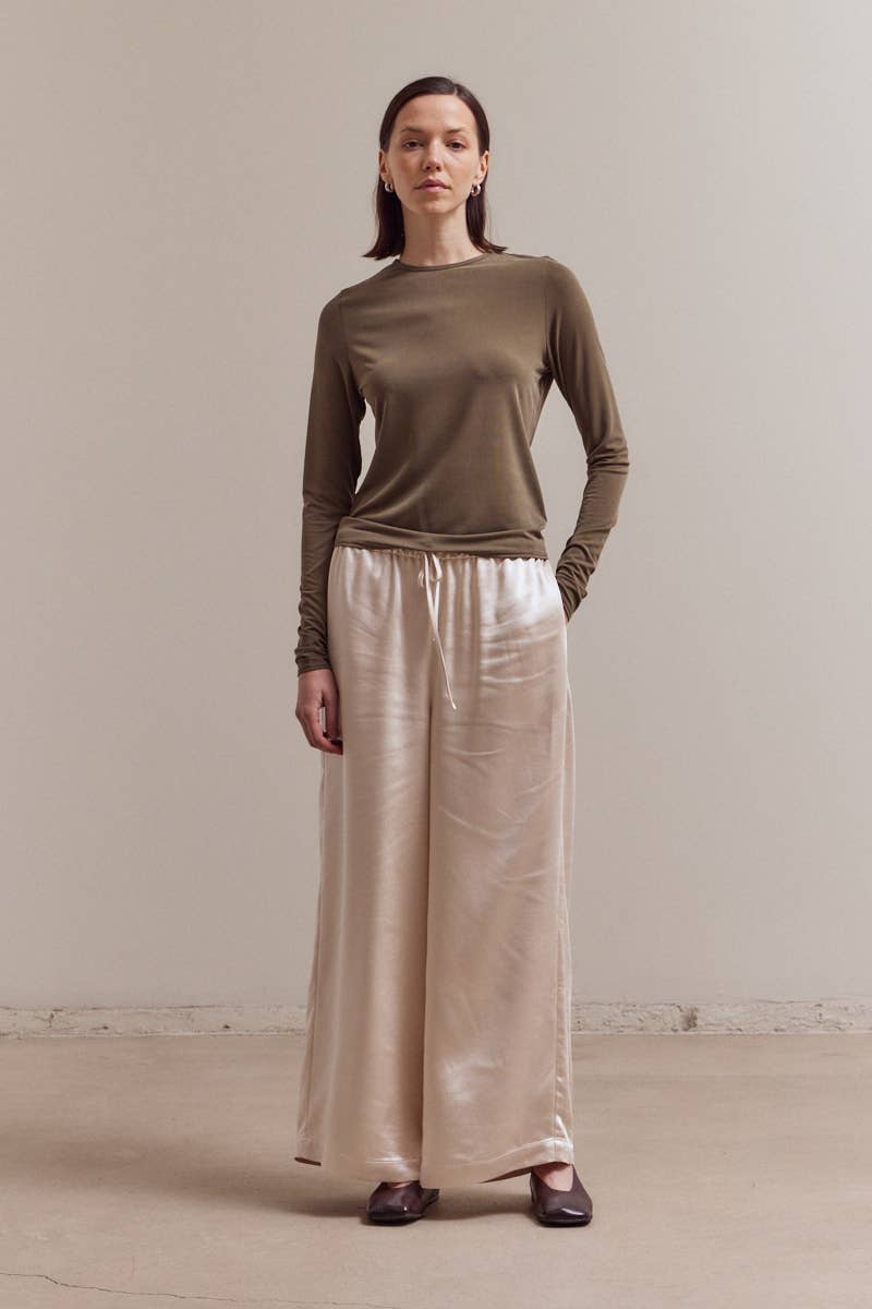 50698 - BANDING WAIST WIDE SATIN PANTS: CREAM / Contemporary / SMALL