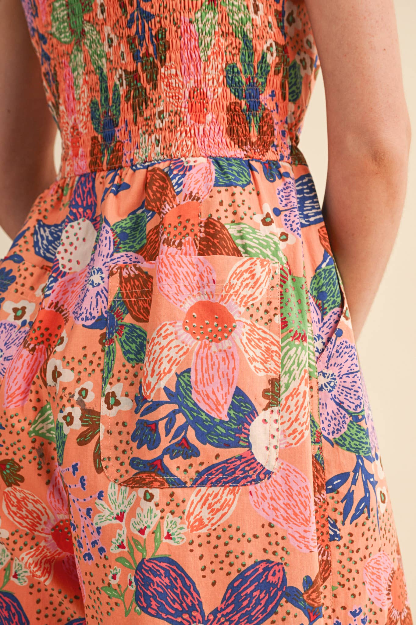 EXCLUSIVE FLORAL PLEATED CROPPED WIDE LEG JUMPSUIT MP4967: CORAL MULTI / S
