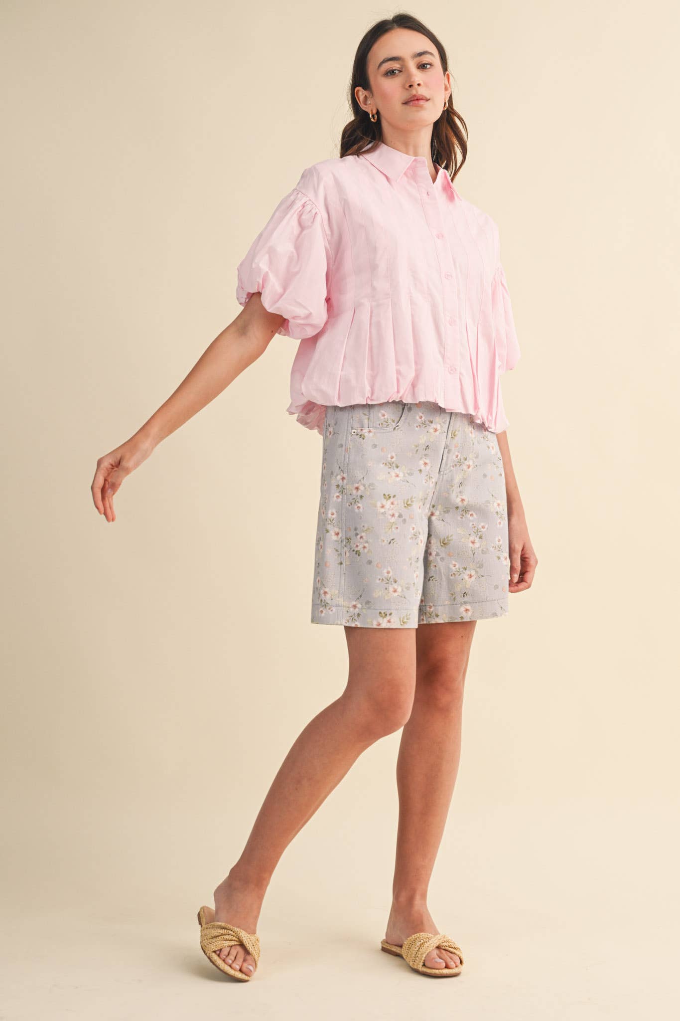 PLEATED BUBBLE HEM BUTTON DOWN TOP MTP4694: SKY BLUE / M
