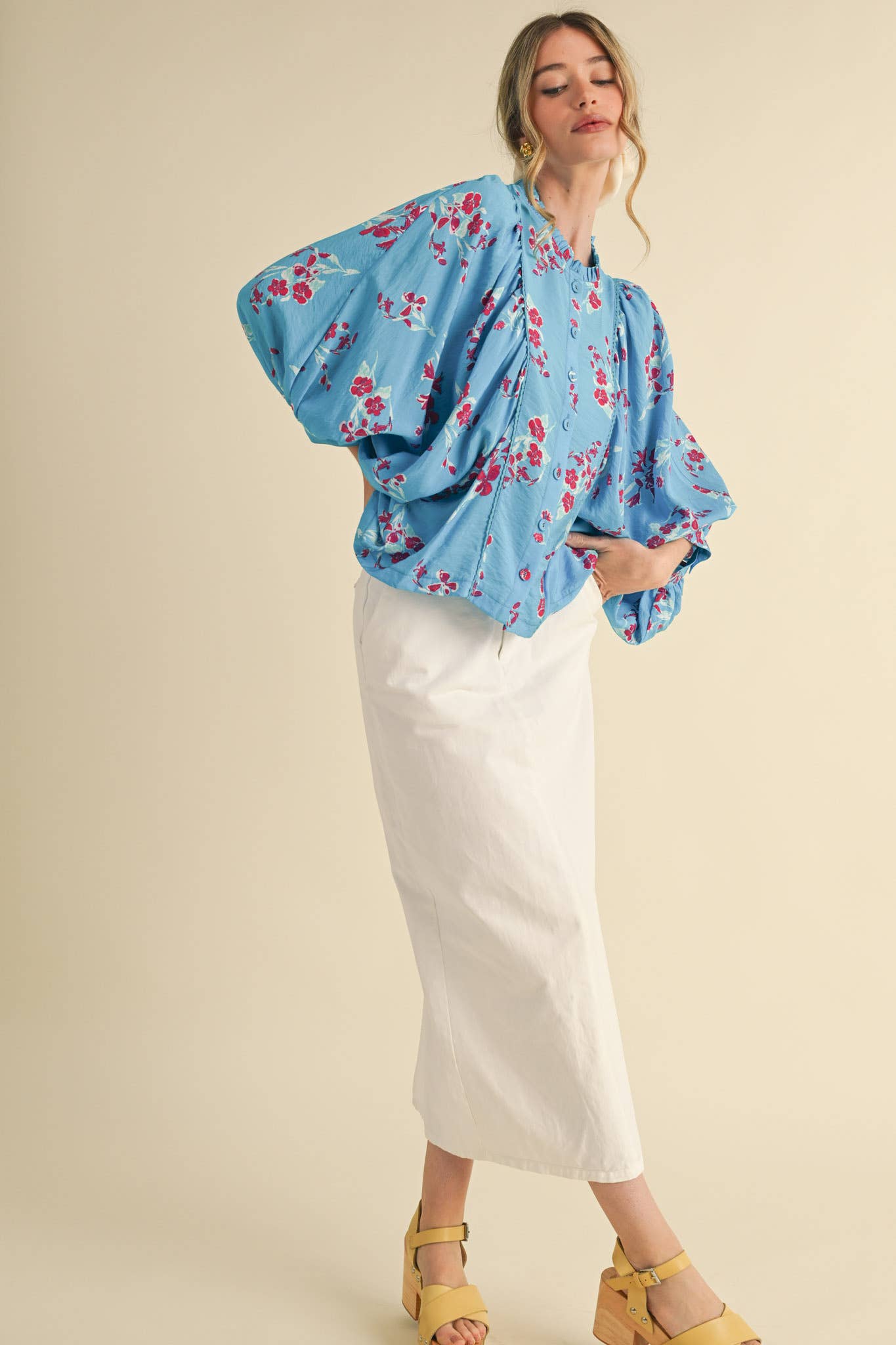 EXCLUSIVE PRINT FLORAL DOLMAN SLEEVE BLOUSE MTP3871: Electric Blue Floral / L