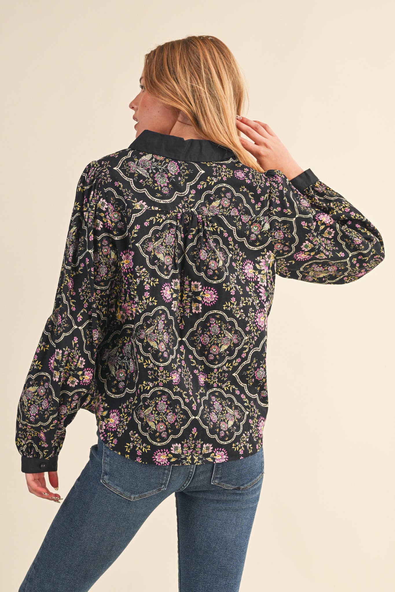 EXCLUSIVE FLORAL BORDER PRINT BUTTON UP TOP MTP4126: Ivory Multi / L