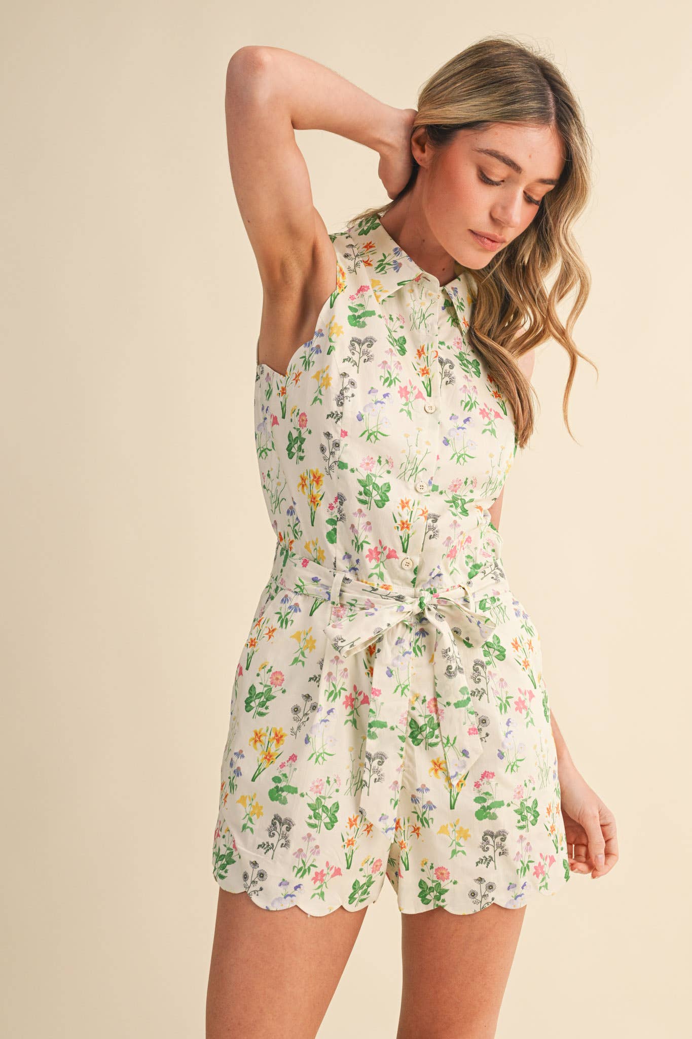 FLORAL PRINT SCALLOPED EDGE BUTTON DOWN ROMPER MP4898: OLIVE FLORAL / L