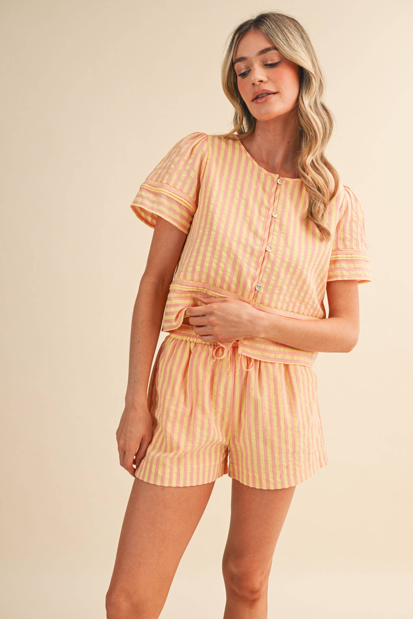 STRIPED BUTTON UP TOP AND SHORTS SET MPST4488: YELLOW PINK STRIPE / L