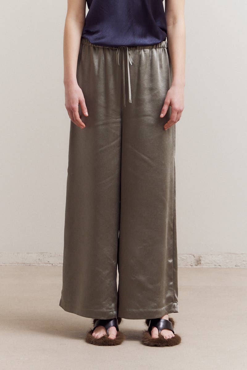 50698 - BANDING WAIST WIDE SATIN PANTS: CREAM / Contemporary / LARGE