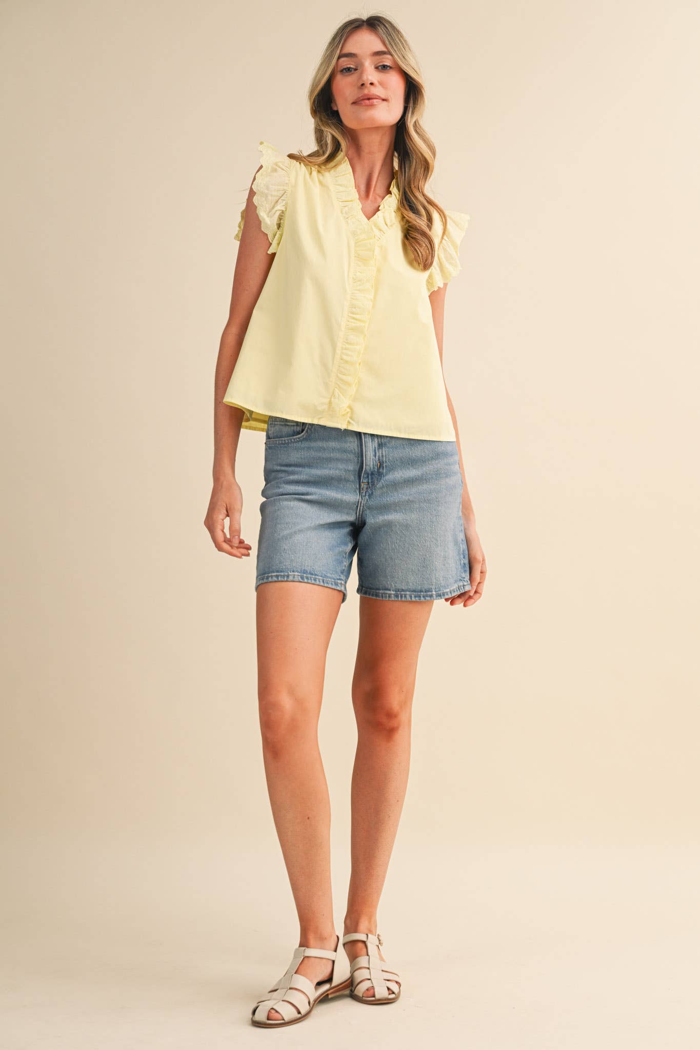 LACE TRIM RUFFLED BUTTON DOWN TOP MTP4764: LEMON DROP / S