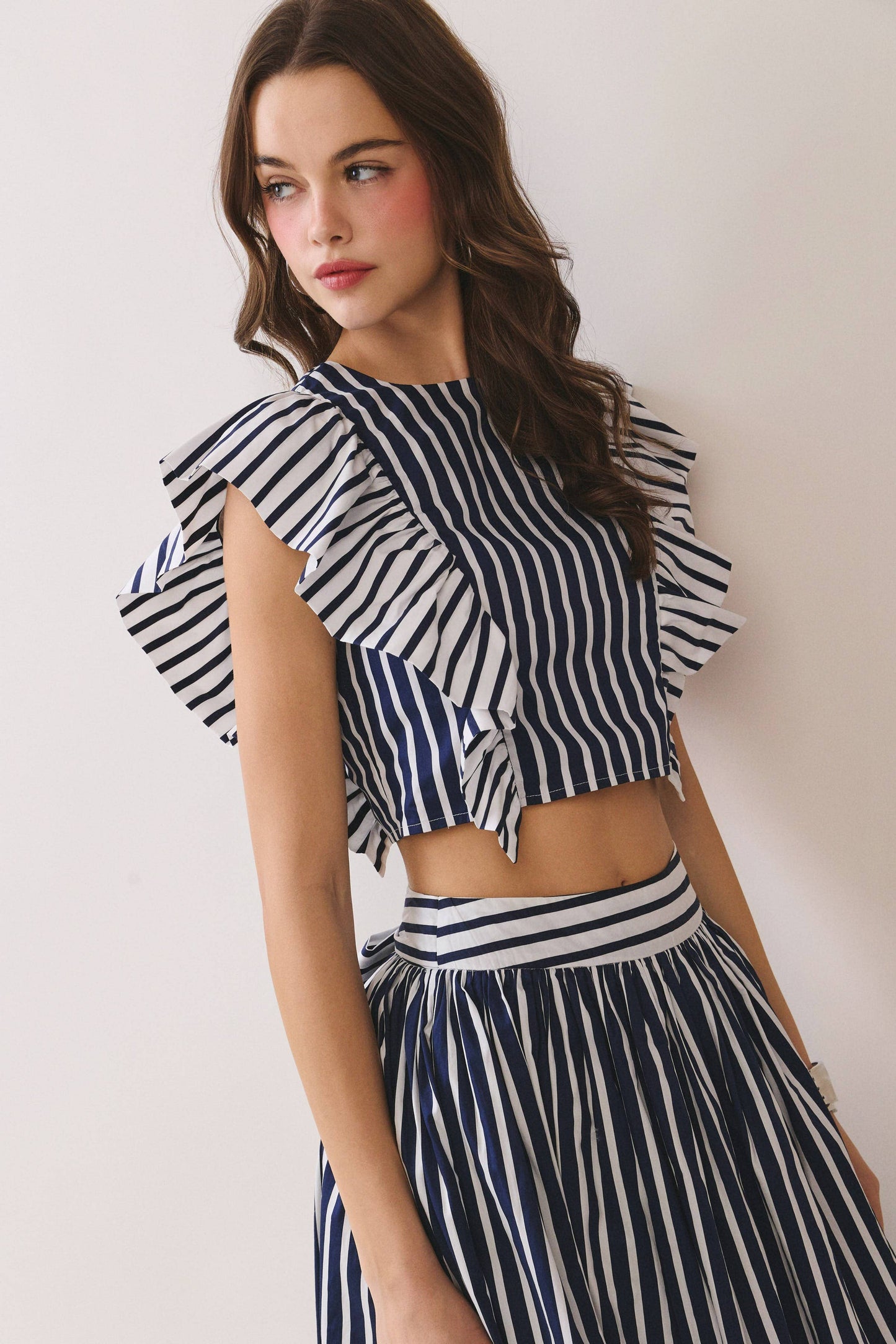 CT9802-Striped Bold Flutter Ruffle Sleeves Cropped Top: NAVY / M