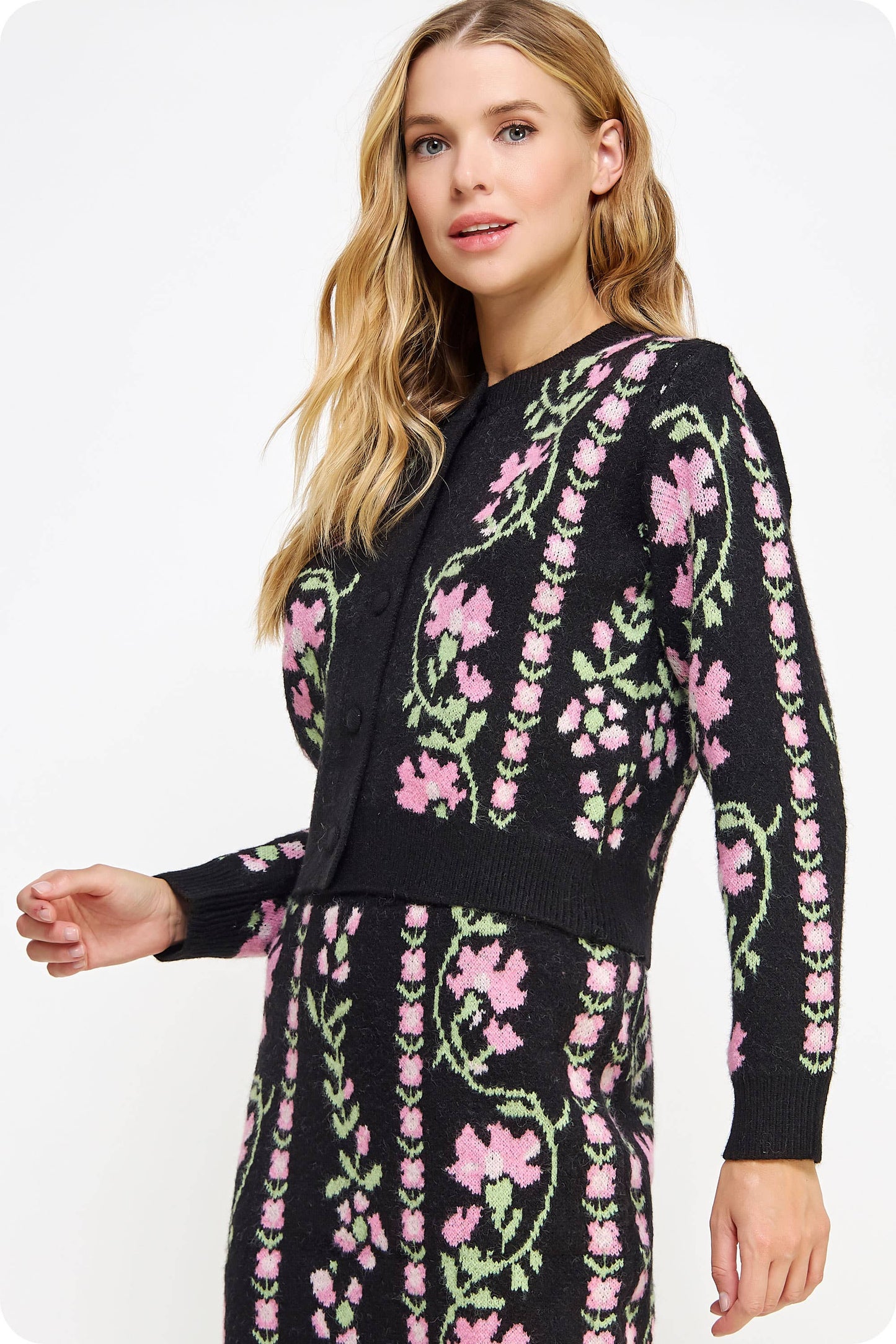 Floral Intarsia Sweater Cardigan: Cream / S