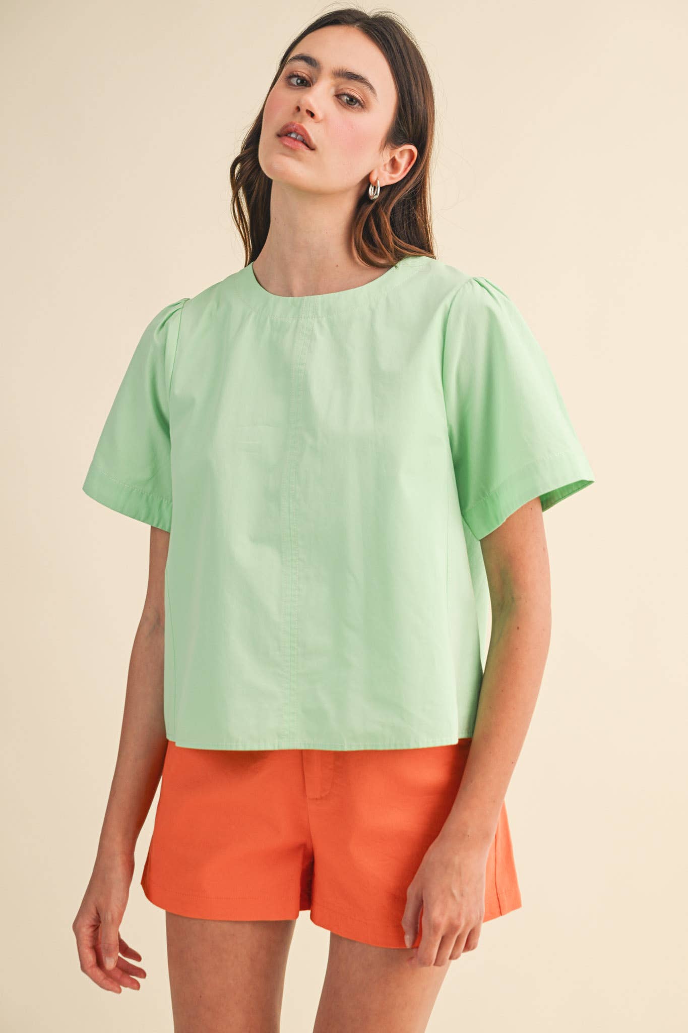 SEAM DETAIL SHORT SLEEVE BOXY TOP MTP4795: APPLE GREEN / S
