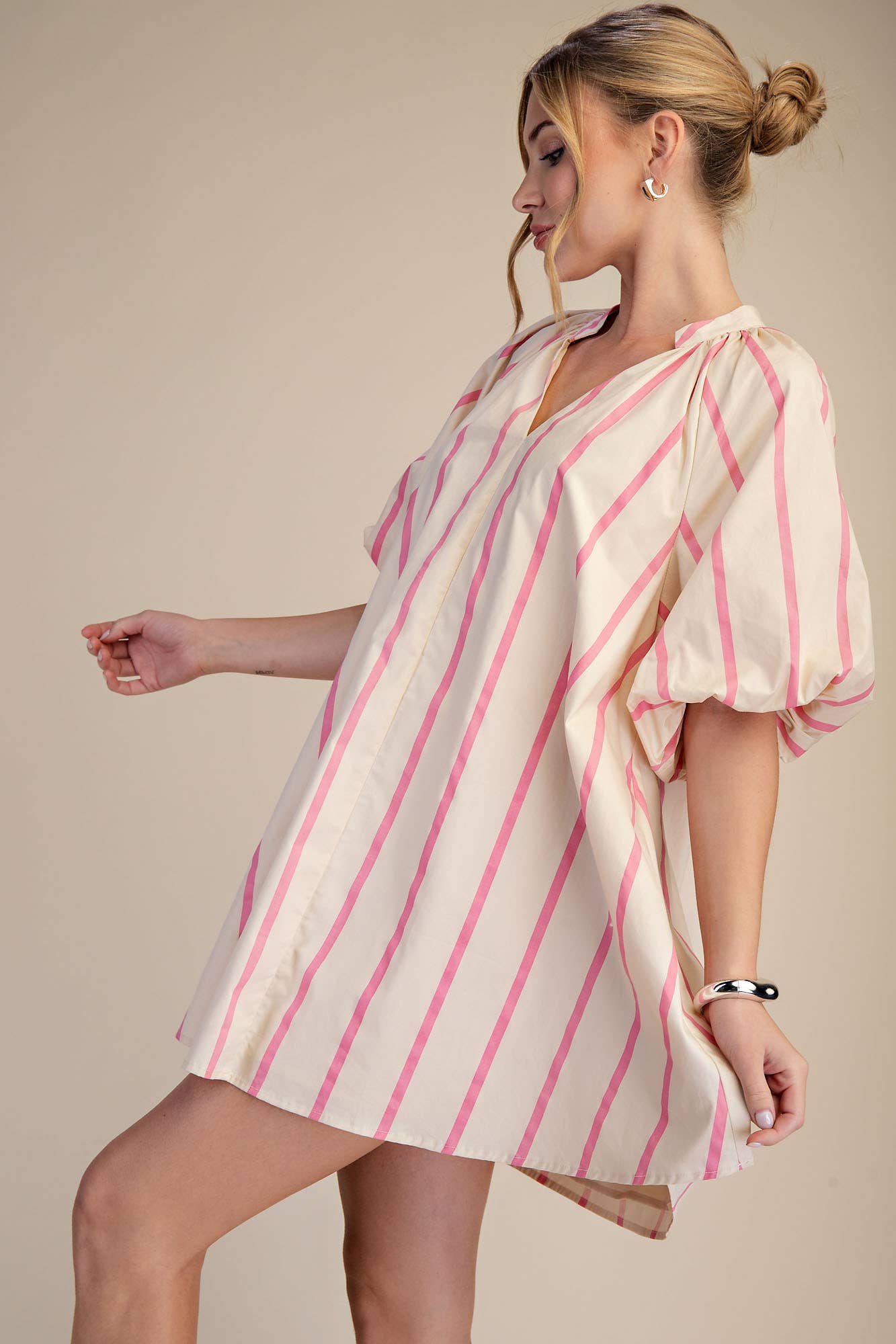 Puff-Sleeve Stripe Mini Shift Dress: Kelly Green / S