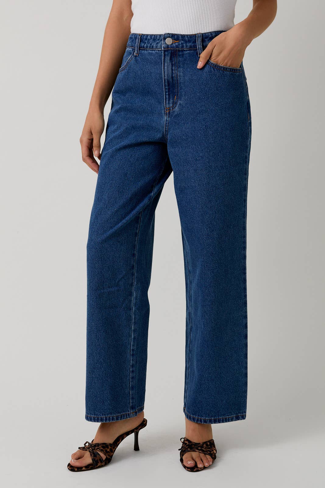 SCALLOP EMBO POCKET DENIM PANTS: DENIM / M