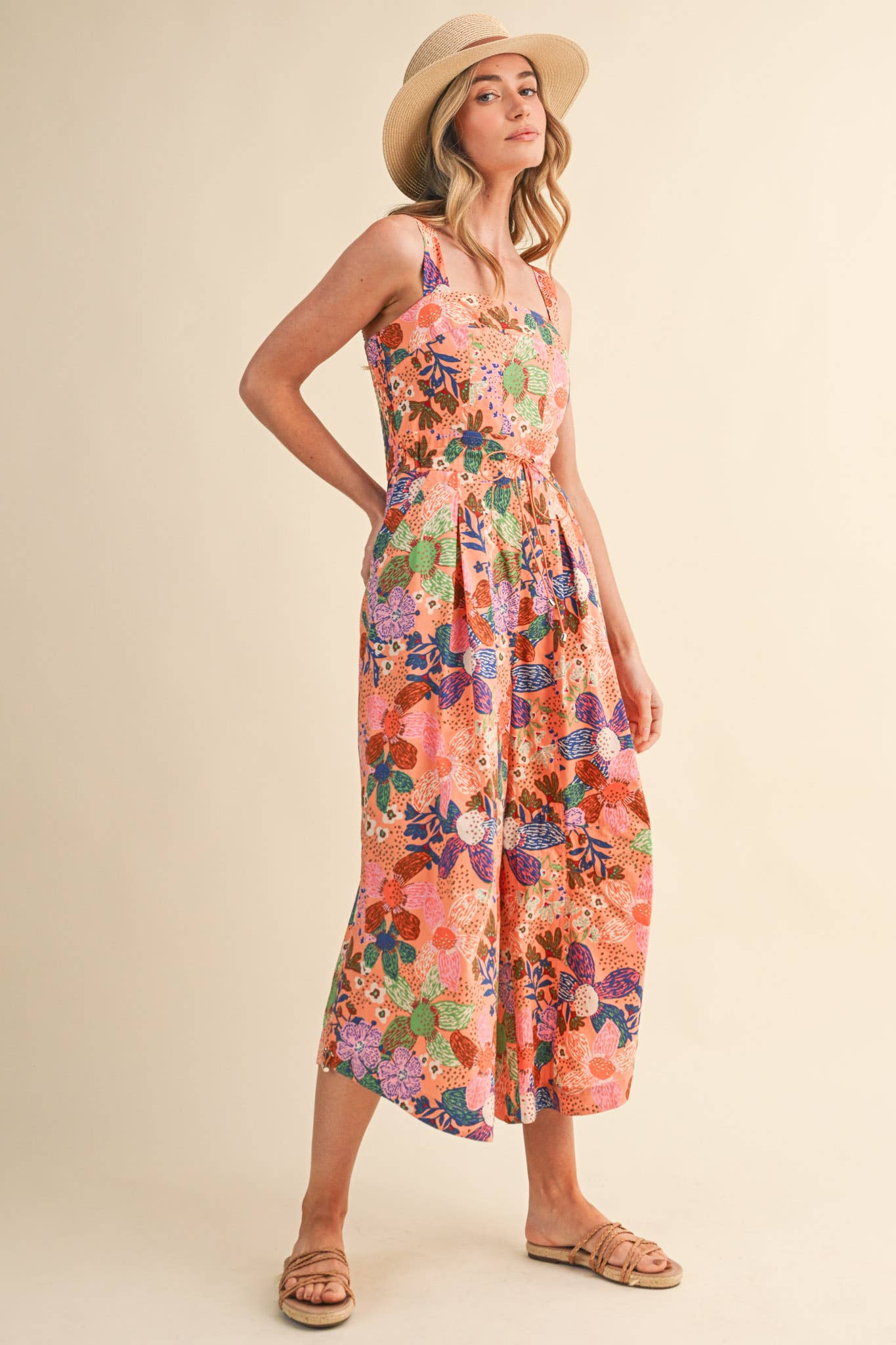 EXCLUSIVE FLORAL PLEATED CROPPED WIDE LEG JUMPSUIT MP4967: CORAL MULTI / S