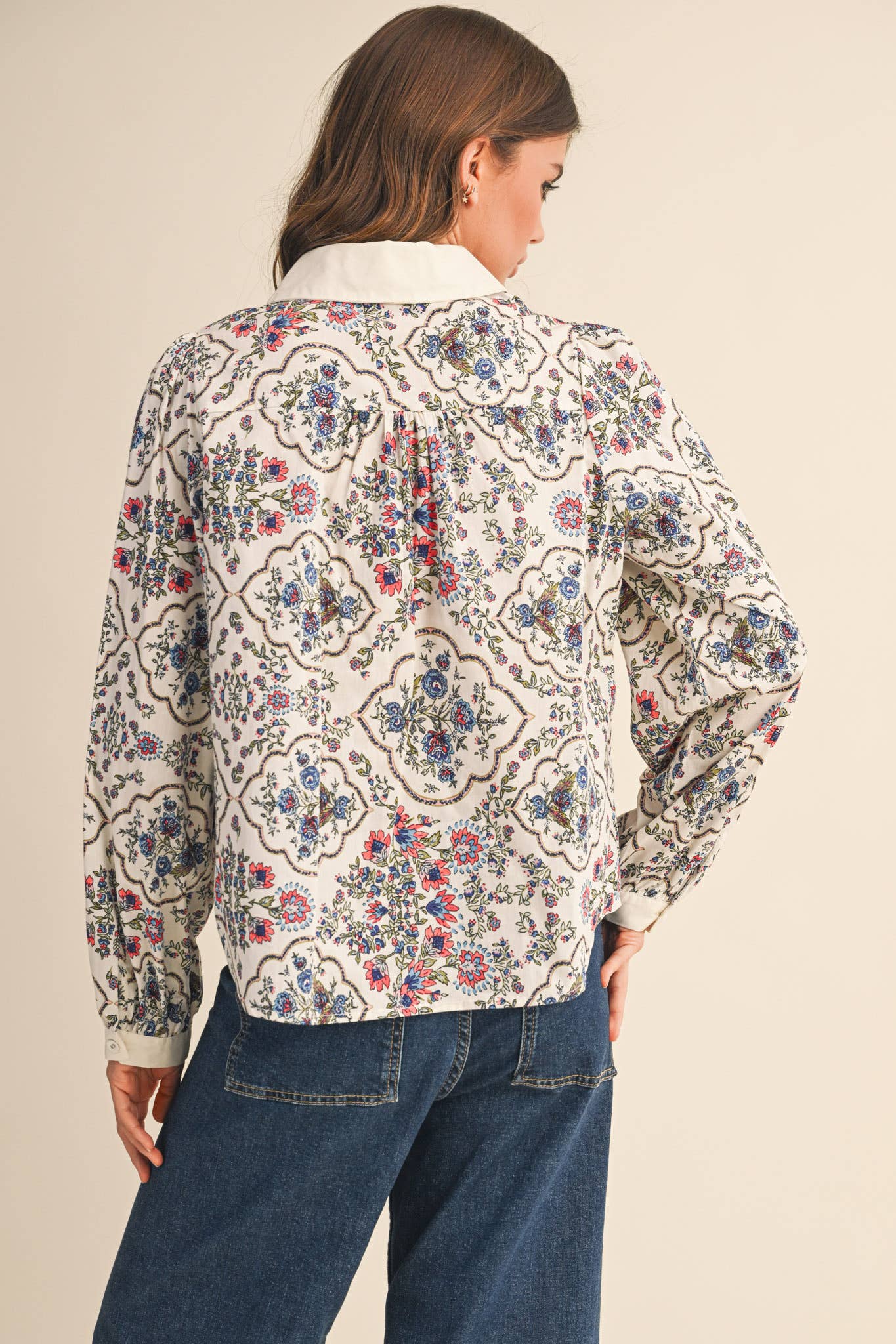 EXCLUSIVE FLORAL BORDER PRINT BUTTON UP TOP MTP4126: Ivory Multi / L