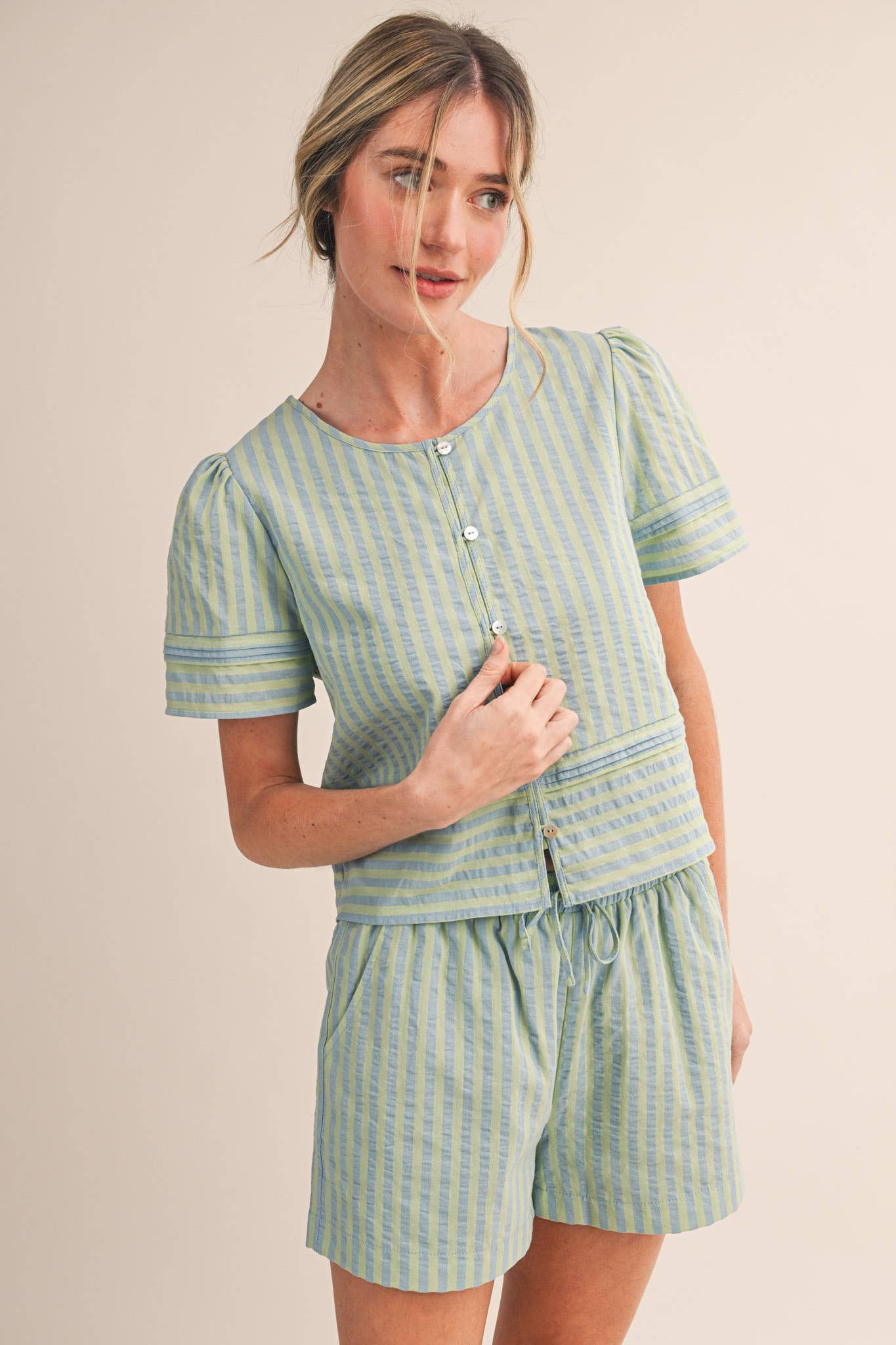 STRIPED BUTTON UP TOP AND SHORTS SET MPST4488: YELLOW PINK STRIPE / S