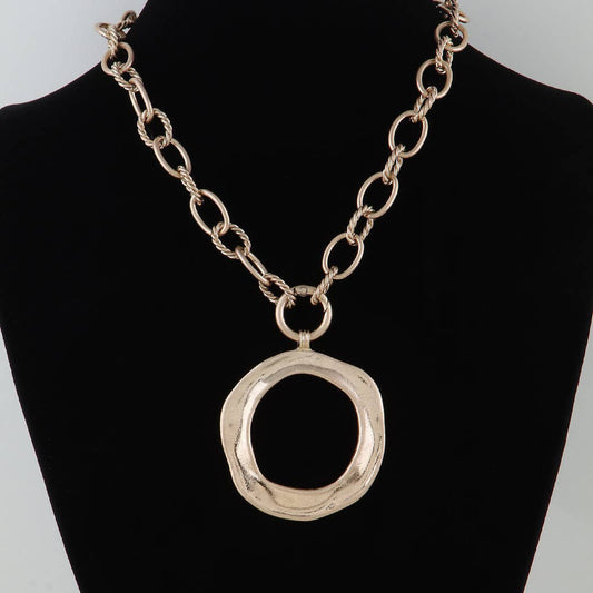 Hammered Loop Link Chain Necklace: GD