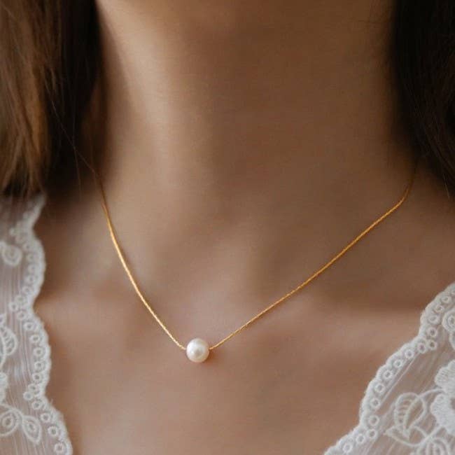 18K STAINLESS STEEL TARNISH FREE PEARL NECKLACE | 40NK9649: GOLD