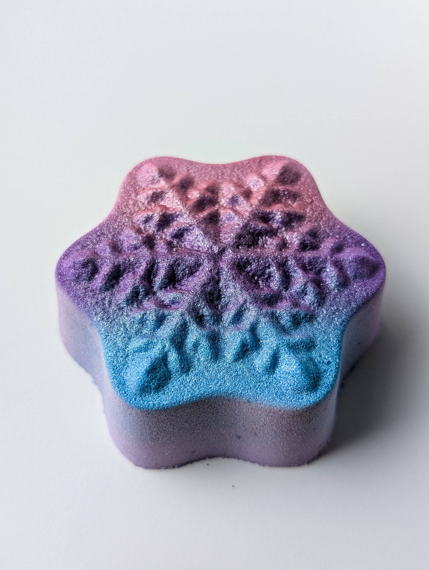Sugar Plum Snowflake Bath Bomb - Christmas 2025
